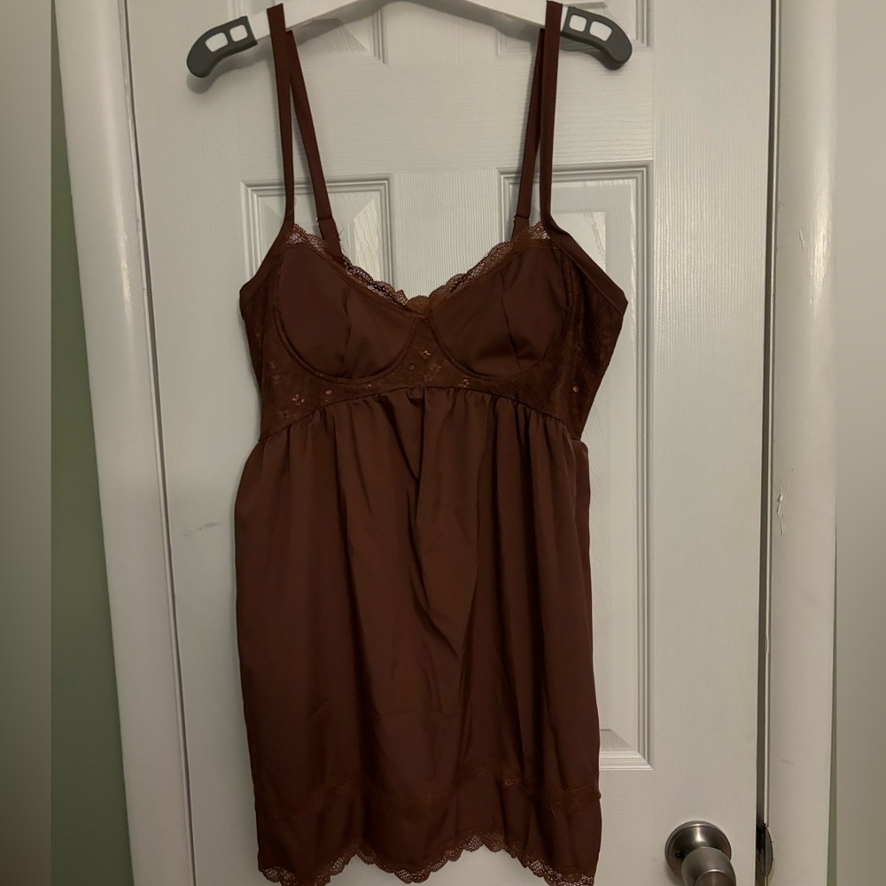 Maroon babydoll style dress, size medium, never worn